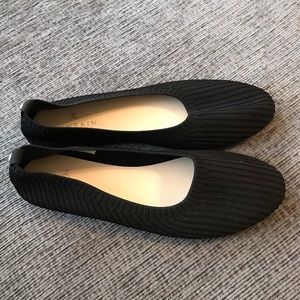 DANSKIN • SIZE: 9 (US) • HOPE BLACK BALLET FLATS WITH MEMORY FOAM